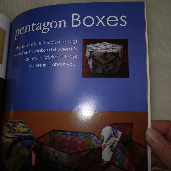 BOOK Fun Fast & Easy Fabric Boxes by Linda Johansen - Picture 5 of 8